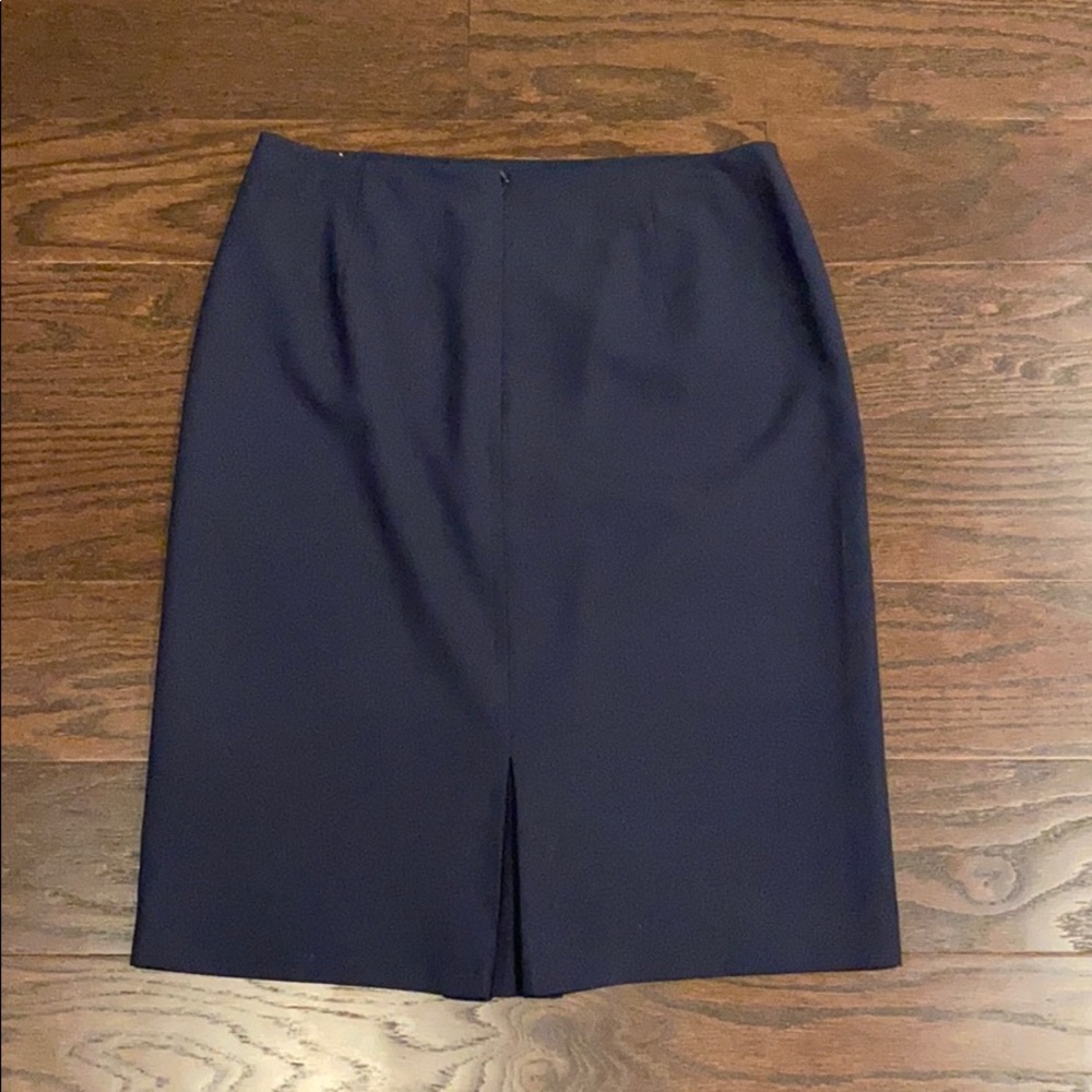 Anne Klein Skirt - Picture 3 of 3